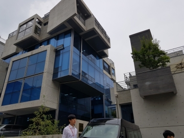 진현빌딩 건물 사진