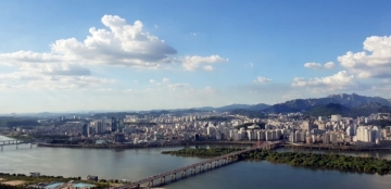 Three IFC 건물 사진