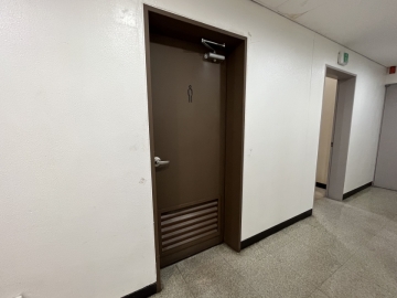 푸른빌딩 건물 사진
