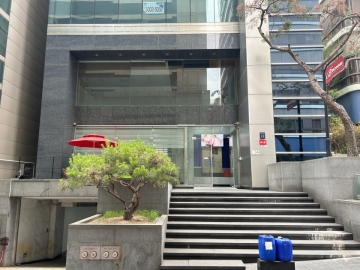 본느빌딩(전 플래티넘빌딩) 건물 사진
