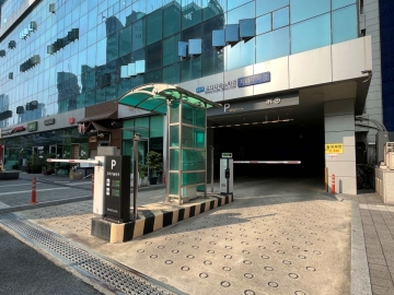 성수역 현대테라스타워 건물 사진
