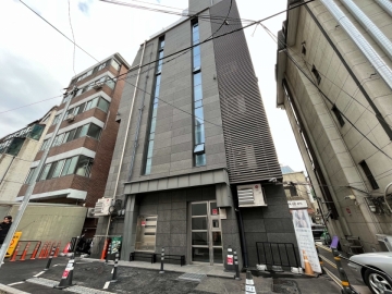 더나무앤빌딩 건물 사진