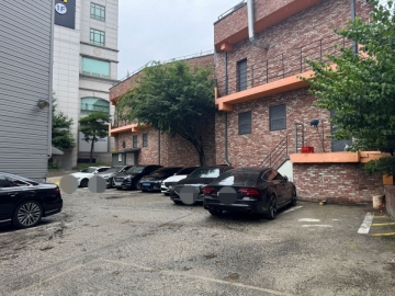율림빌딩  건물 사진