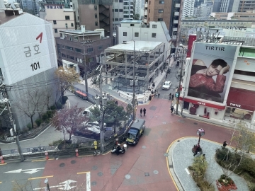 코너19 건물 사진