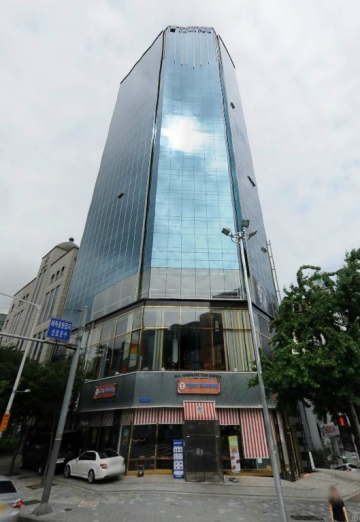 W Tower 건물 사진