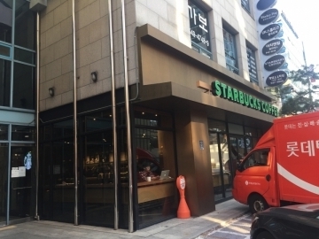 이소니프라자빌딩 건물 사진
