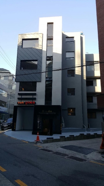 진우빌딩 건물 사진