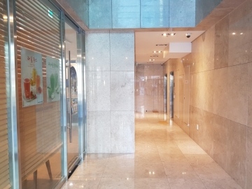 75th Avenue(애비뉴) 건물 사진