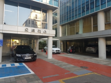오트리스B동빌딩 건물 사진